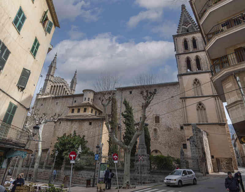 Mallorca - Sóller 07 - iglesia de Sant Bartomeu.jpg
